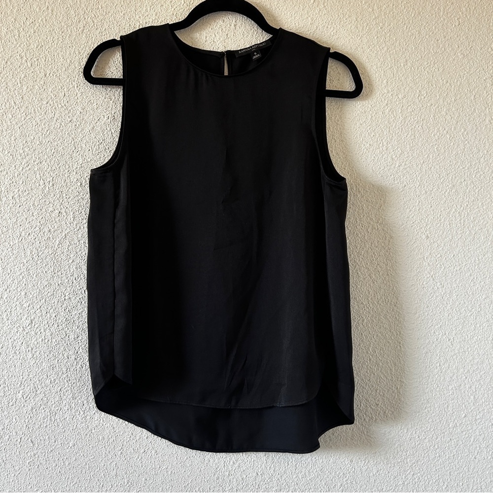 Banana Republic Office Career Party Date vacation Cruise Dark Women’s Top Small